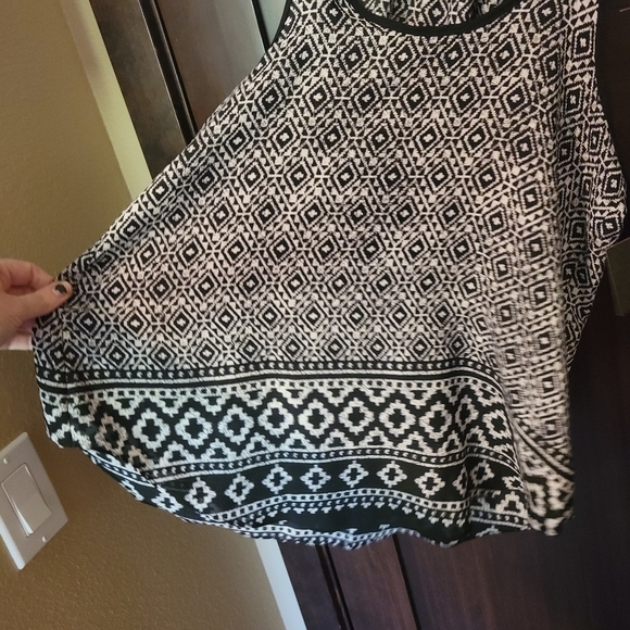NWT Women's iZ Byer Boho Chiffon Black & White Tank Top Size Small NEW!!! - Picture 4 of 5